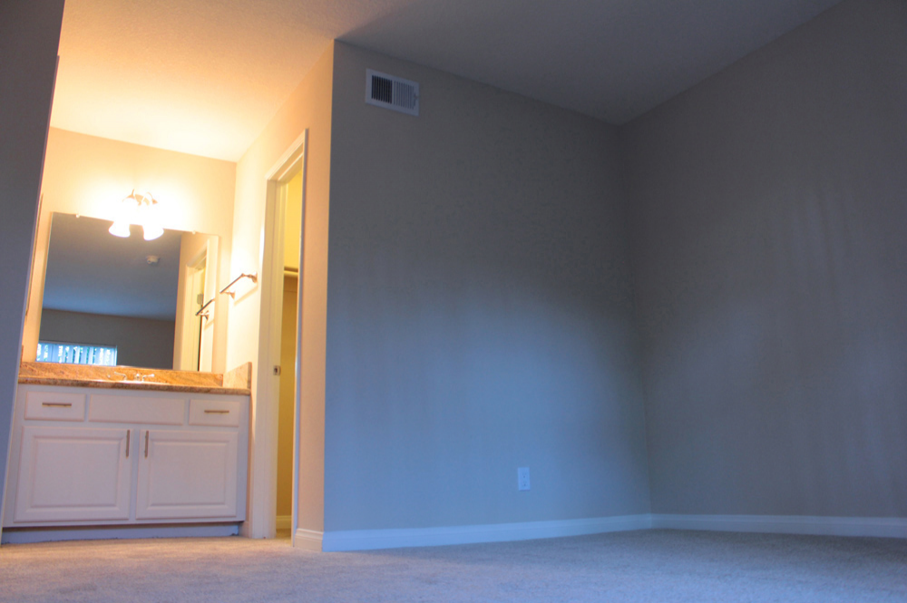 Thank you for viewing our 2x1 bedroom 14 at Rose Pointe Apartments in the city of Fullerton.